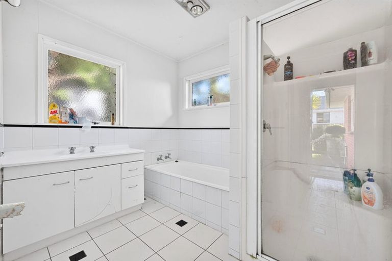 Photo of property in 450 Don Buck Road, Massey, Auckland, 0614