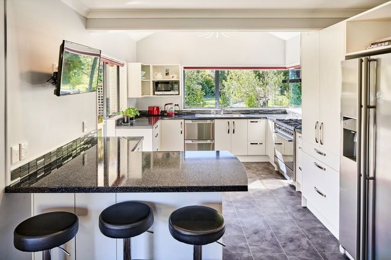 Photo of property in 180d Raumati Road, Raumati Beach, Paraparaumu, 5032