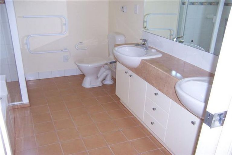 Photo of property in 17 Trimaran Drive, Gulf Harbour, Whangaparaoa, 0930