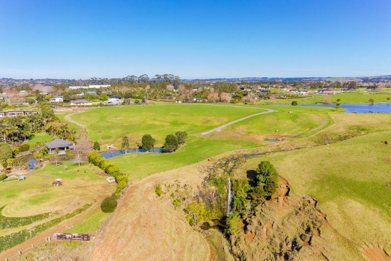Photo of property in 5 Waterfall Lane, Kerikeri, 0230