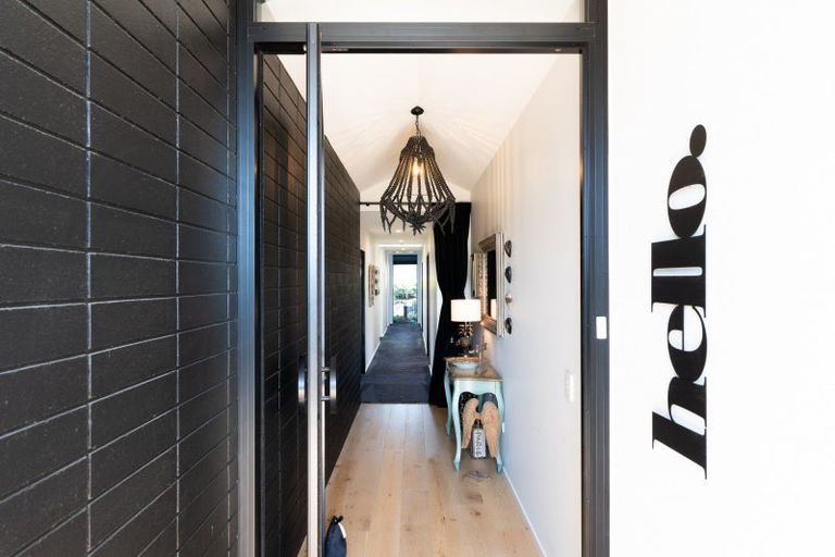 Photo of property in 87 Wingatui Road, Mosgiel, 9024