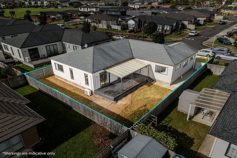 Photo of property in 10 Twin Parks Rise, Papakura, 2110