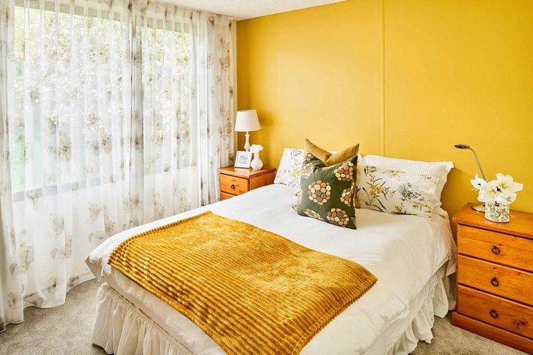 Photo of property in 4 Kivell Street, Ranui, Porirua, 5024