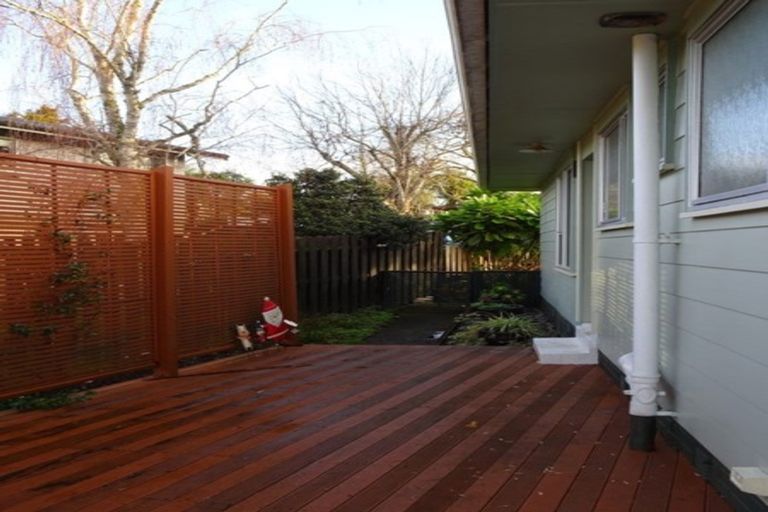 Photo of property in 6 Allington Road, Massey, Auckland, 0614