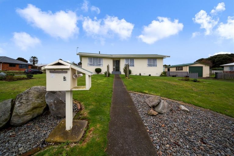 Photo of property in 3 Totara Crescent, Hawera, 4610