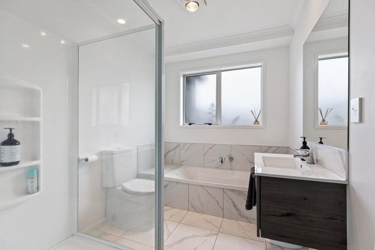 Photo of property in 19 Naeo Close, Papamoa Beach, Papamoa, 3118