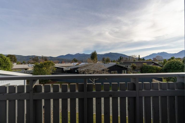 Photo of property in 25 Henry Street, Te Anau, 9600