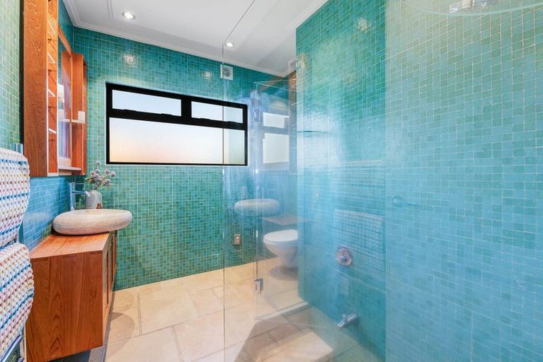 Photo of property in 13a Orchard Road, Browns Bay, Auckland, 0630