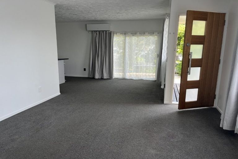 Photo of property in 1/9 Houston Place, Bayview, Auckland, 0629
