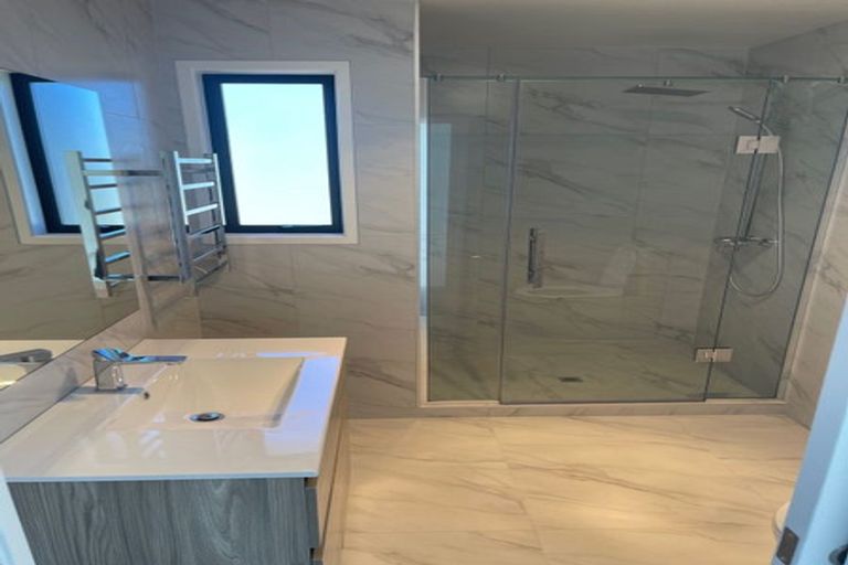 Photo of property in 77 Taukahiwi Road, Pukekohe, 2120