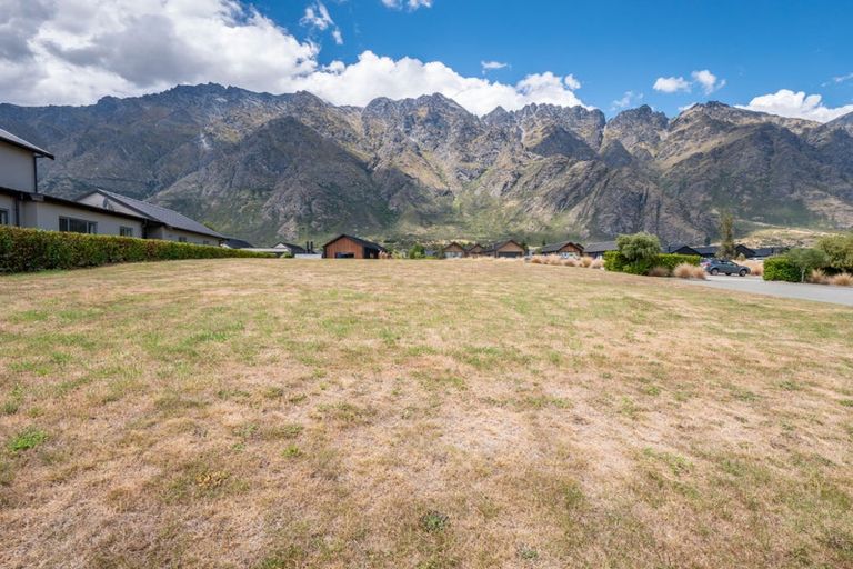 Photo of property in 10 Glenfiddich Road, Jacks Point, Queenstown, 9371