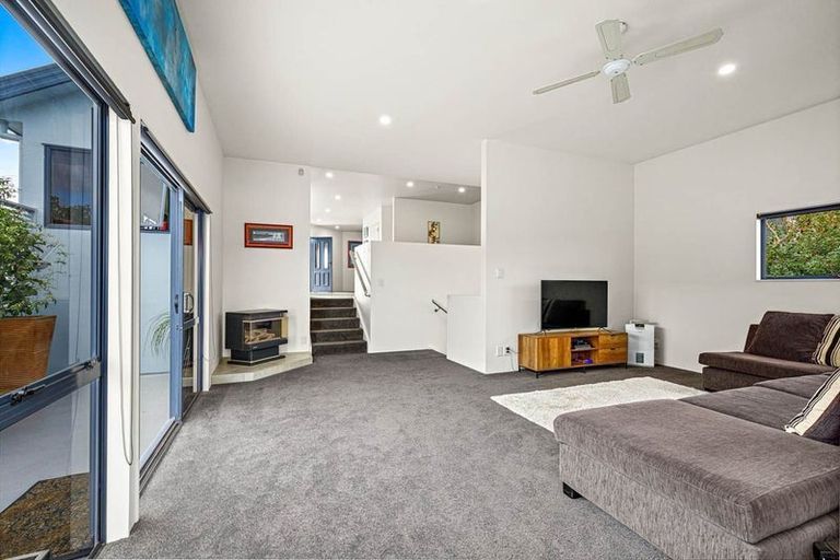 Photo of property in 62 Stanmore Bay Road, Stanmore Bay, Whangaparaoa, 0932