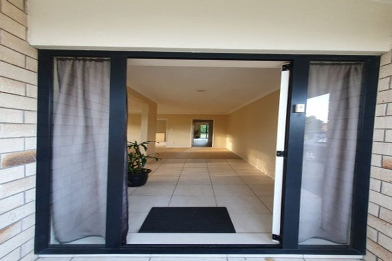 Photo of property in 14 Shankill Place, East Tamaki, Auckland, 2013