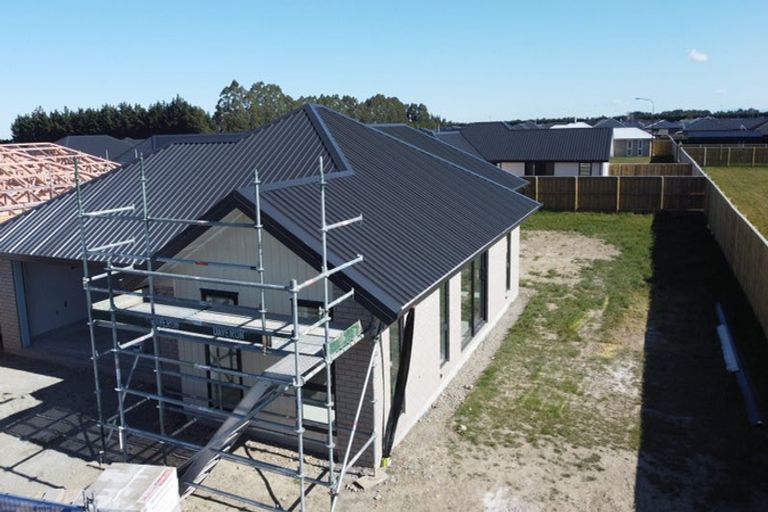 Photo of property in 15 Garden Road, Darfield, 7571