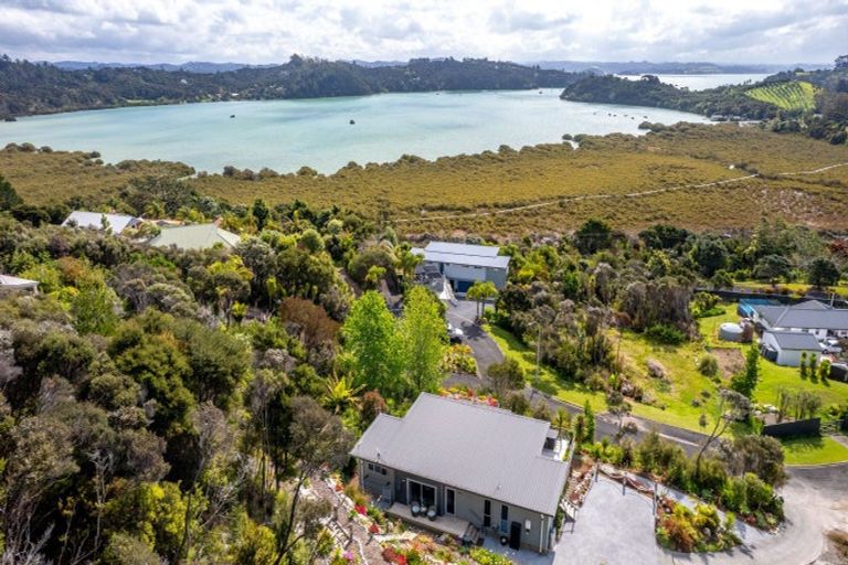 Photo of property in 7 Toi Track, Russell, 0272