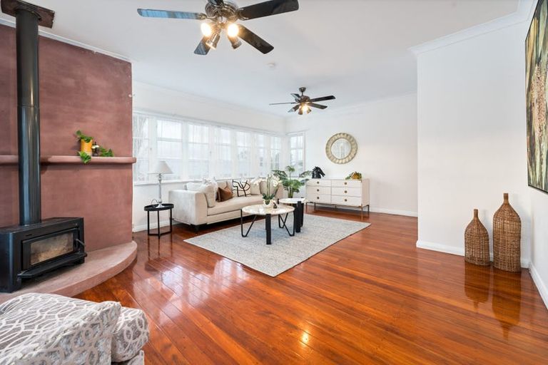 Photo of property in 17 Posa Avenue, Henderson, Auckland, 0612