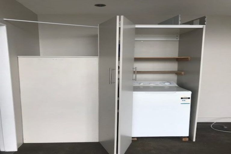 Photo of property in 7 Crawford Green, Miramar, Wellington, 6022