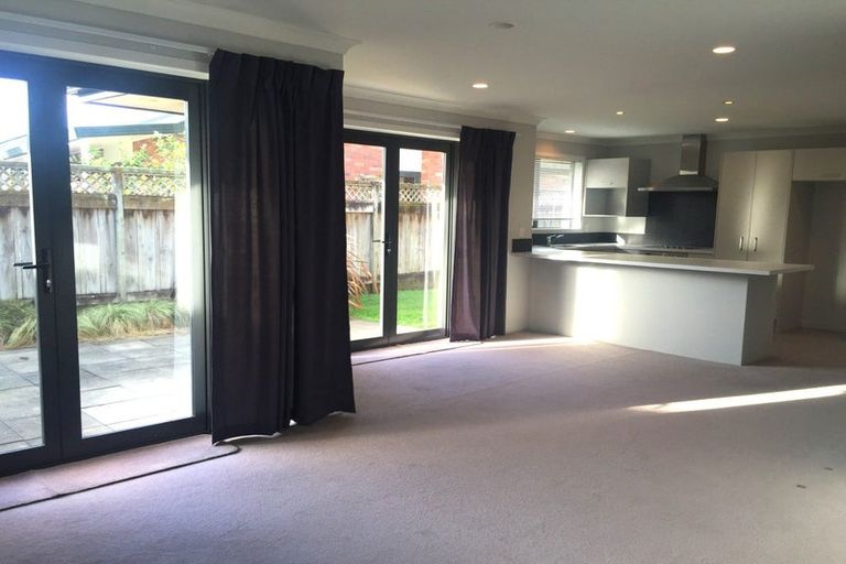 Photo of property in 5 Bronte Place, Leamington, Cambridge, 3432