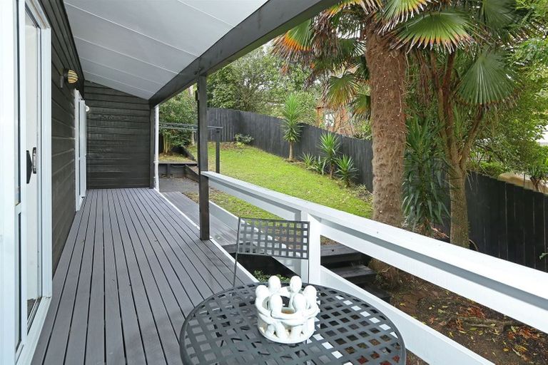 Photo of property in 1/37 Rhinevale Close, Henderson, Auckland, 0612