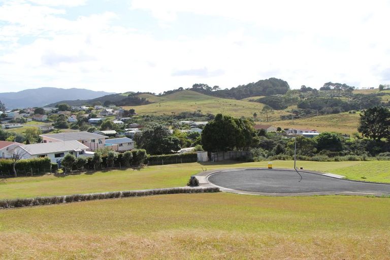 Photo of property in 4 Lori Lane, Coopers Beach, 0420