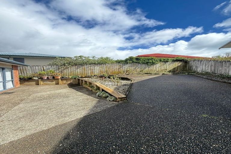 Photo of property in 54 Ridge Road, Howick, Auckland, 2014
