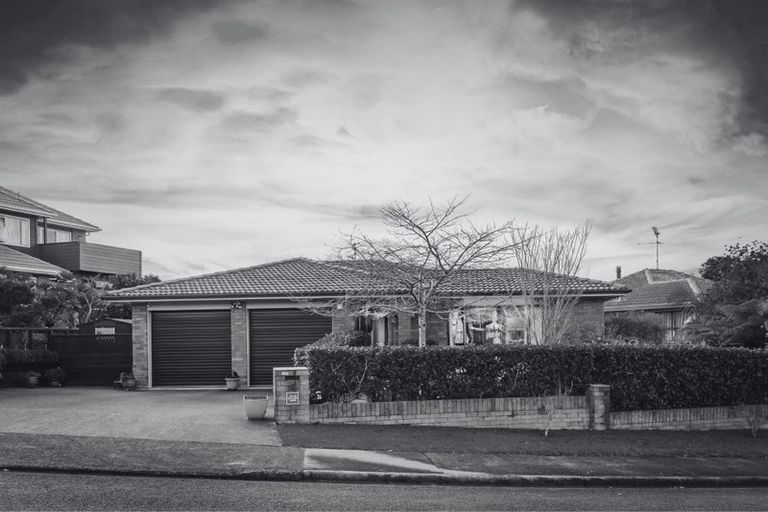 Photo of property in 8 Petrel Place, Massey, Auckland, 0614