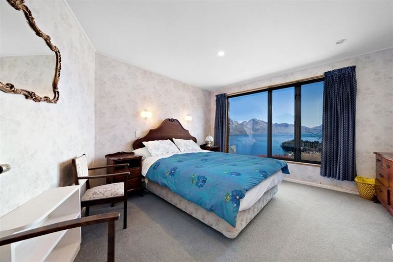 Photo of property in 33 Edinburgh Drive, Queenstown, 9300