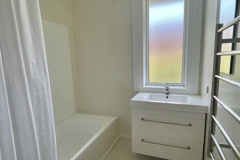 Photo of property in 39 Marewa Street, Kew, Dunedin, 9012