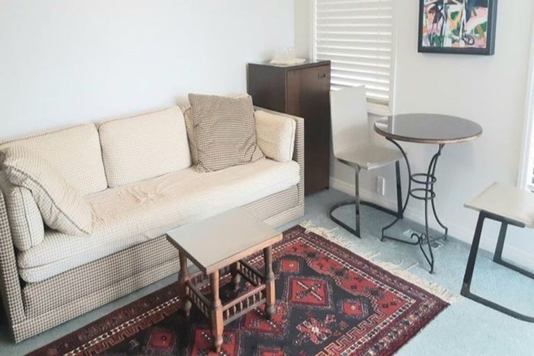 Photo of property in 22 King Edward Parade, Devonport, Auckland, 0624