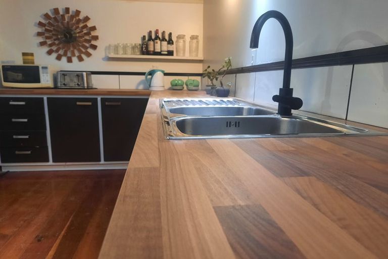 Photo of property in 83 Hutt Road, Pipitea, Wellington, 6035