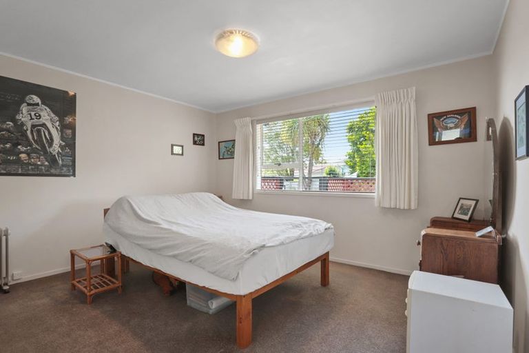 Photo of property in 2/21b Mildmay Road, Henderson, Auckland, 0610