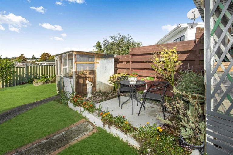 Photo of property in 5 Hamilton Drive, Waiuku, 2123