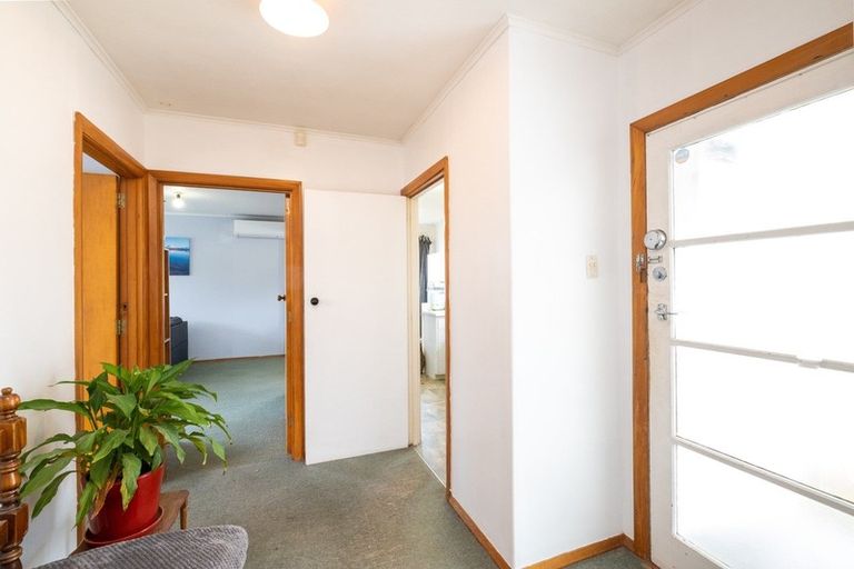 Photo of property in 17 Neal Crescent, Onekawa, Napier, 4110