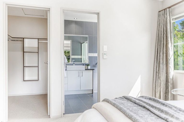 Photo of property in 12 Kunzea Place, Greenhithe, Auckland, 0632