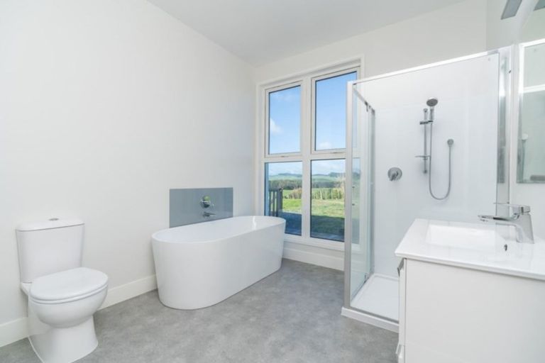 Photo of property in 635 Settlement Road, Kaiwaka, 0573