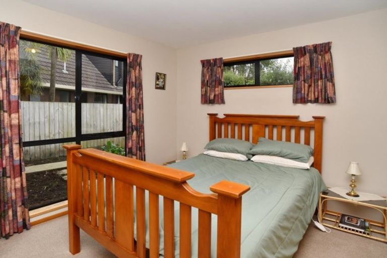 Photo of property in 149 Royal Park Drive, Parklands, Christchurch, 8083
