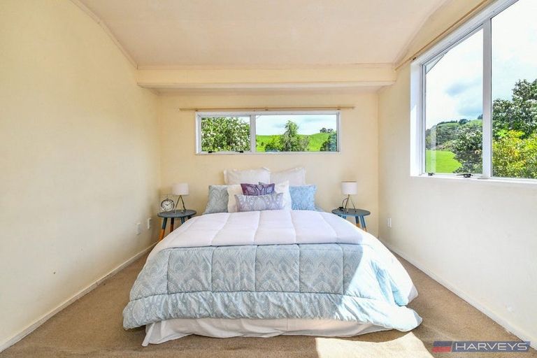 Photo of property in 31 Kawakawa-orere Road, Kawakawa Bay, 2585