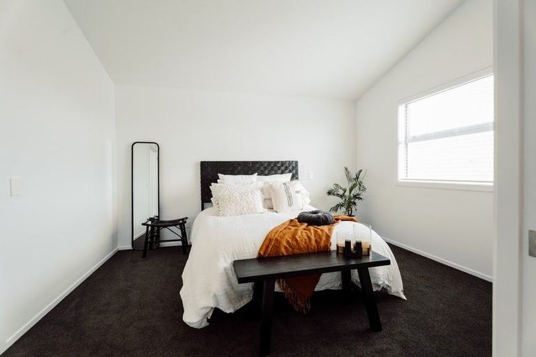 Photo of property in 10 Aarts Place, One Tree Point, 0118