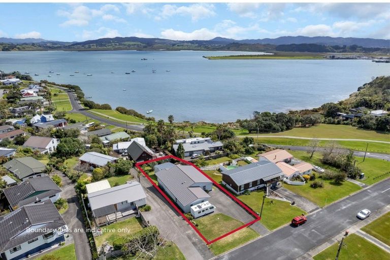 Photo of property in 16 Pah Road, Onerahi, Whangarei, 0110