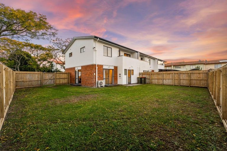 Photo of property in 20 Kora Avenue, Ranui, Auckland, 0612