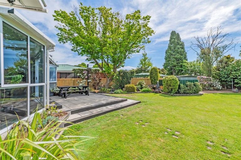 Photo of property in 140 Kendal Avenue, Burnside, Christchurch, 8053