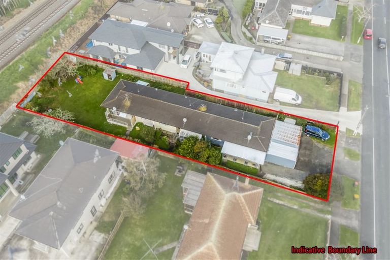 Photo of property in 2/42 Kenderdine Road, Papatoetoe, Auckland, 2025