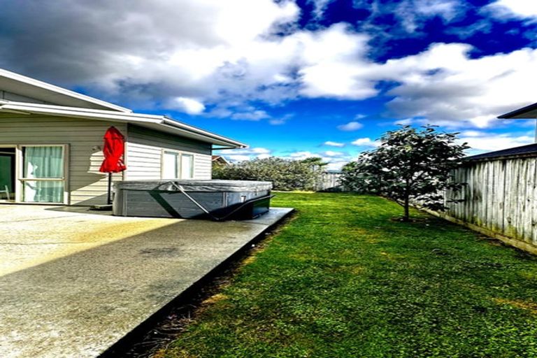 Photo of property in 14 Renner Place, Pyes Pa, Tauranga, 3112