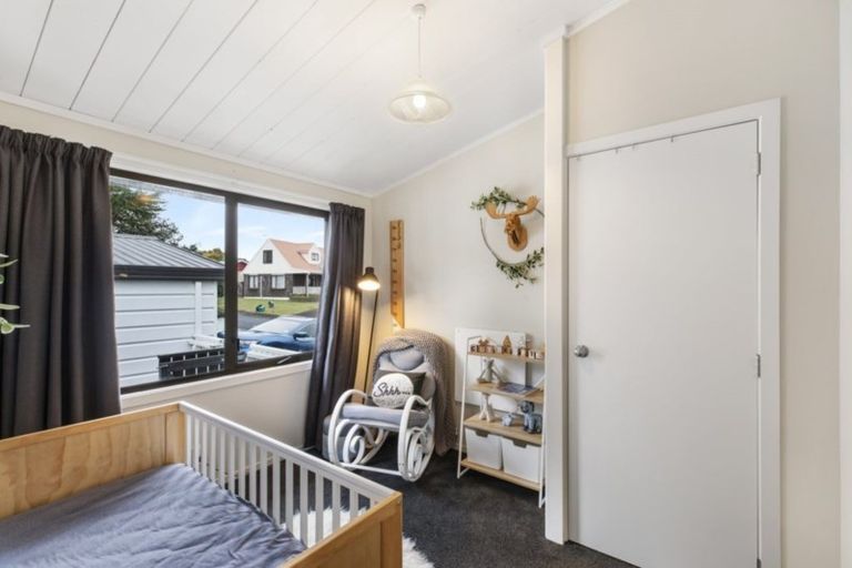 Photo of property in 1 Titoki Place, Pukete, Hamilton, 3200