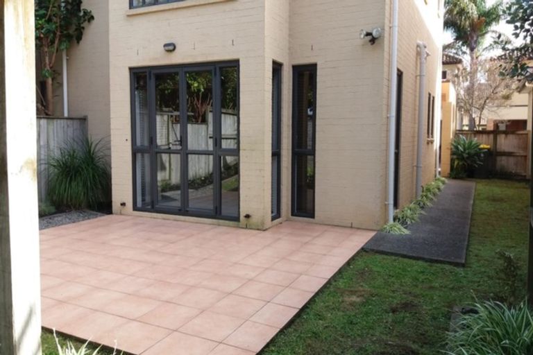 Photo of property in 62 Huntington Drive, Huntington Park, Auckland, 2013