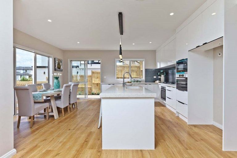 Photo of property in 5 Moko Lane, Greenhithe, Auckland, 0632