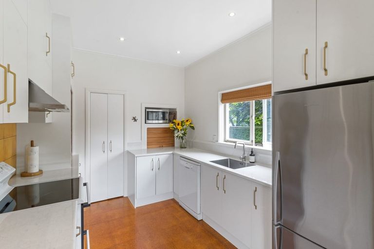 Photo of property in 131 Lake Crescent, Hamilton Lake, Hamilton, 3204