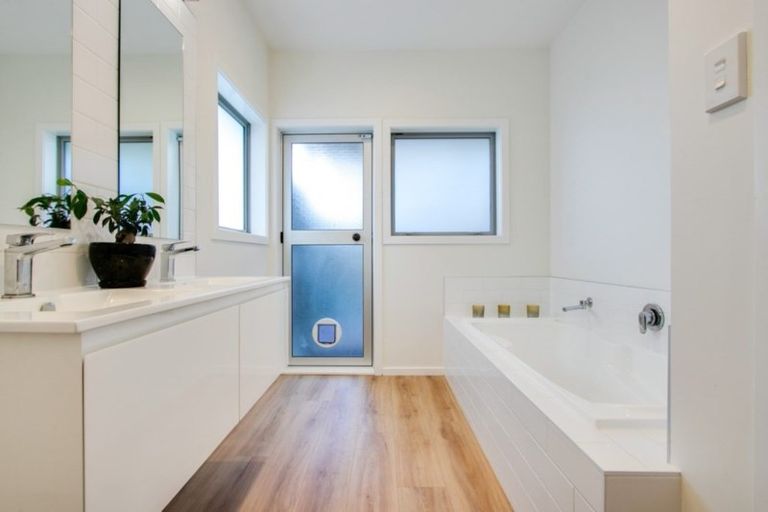 Photo of property in 206 Napier Road, Havelock North, Hastings, 4180