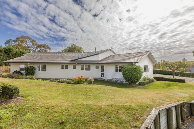 Photo of property in 22 Parkland Drive, Waipawa, 4210