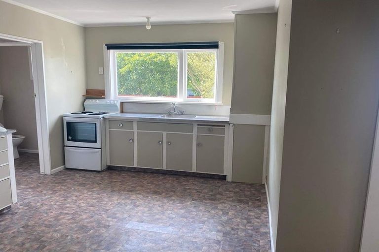 Photo of property in 16 Maude Street, Waimate, 7924